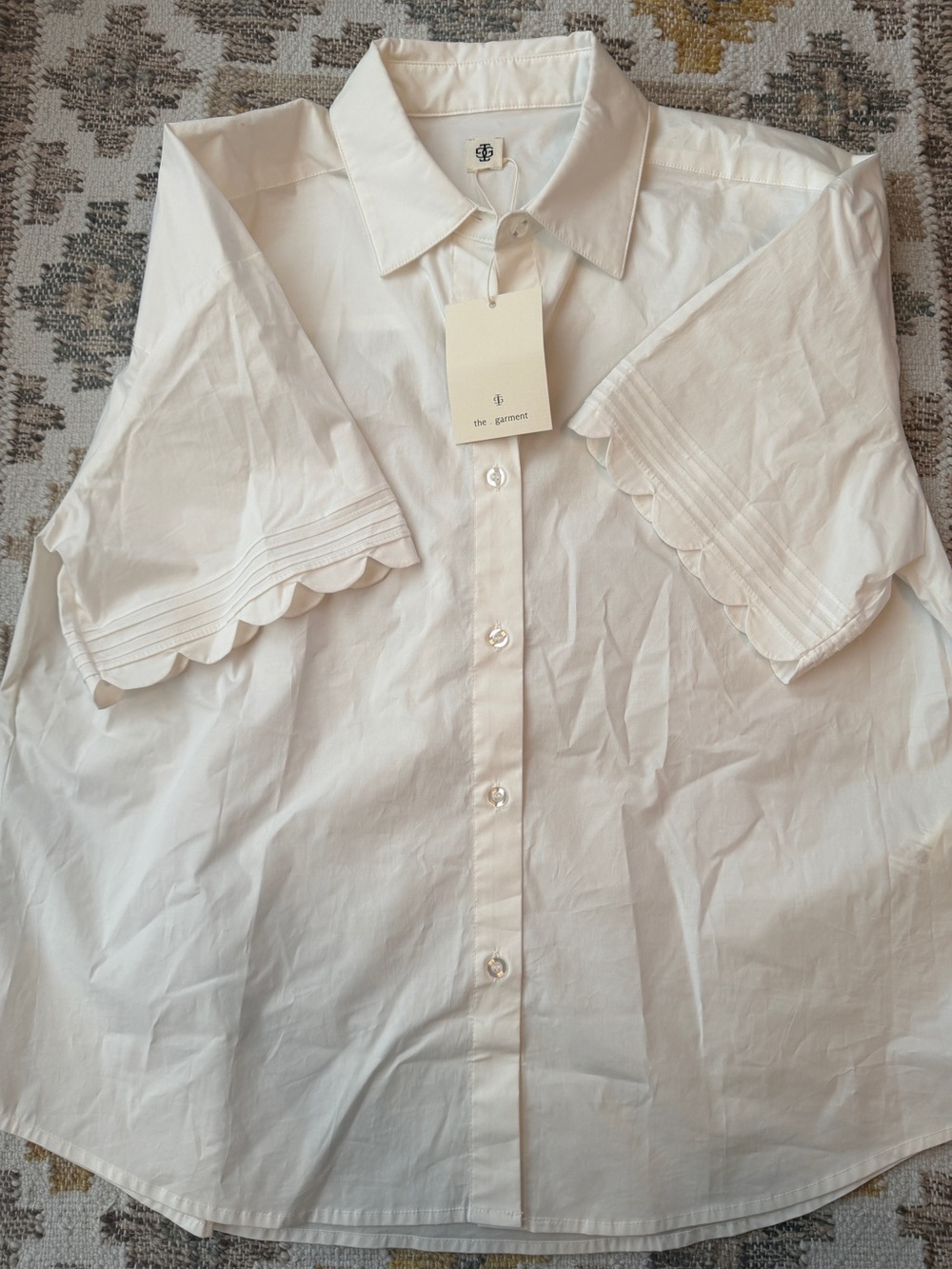 The Garment White Scalloped Short-Sleeve Button-Front Blouse